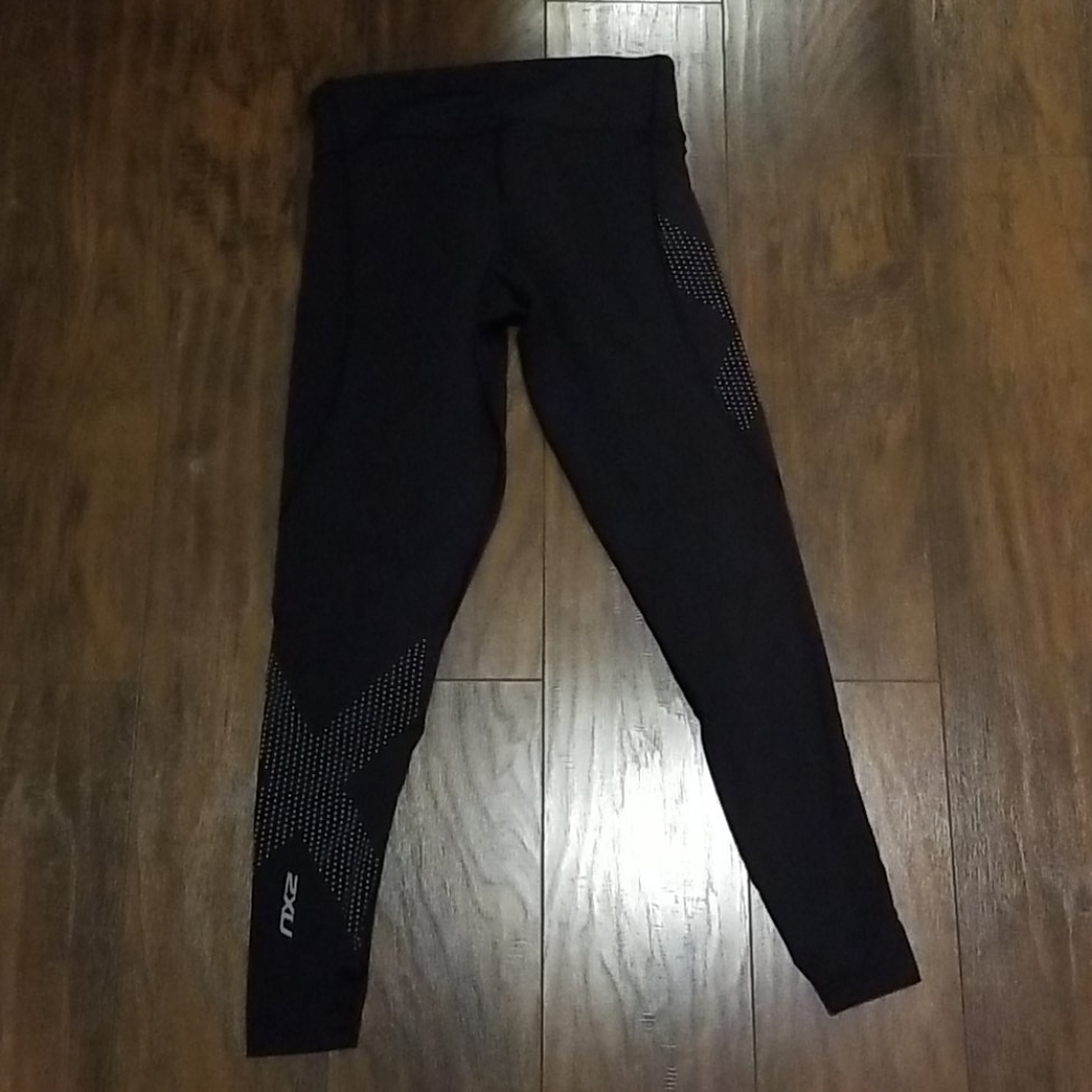 2XU Compression Tights - Picture 2 of 2
